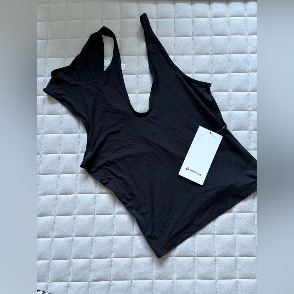 Lululemon Athletica Women’s Shoulder Cut Out Yoga Tank Black